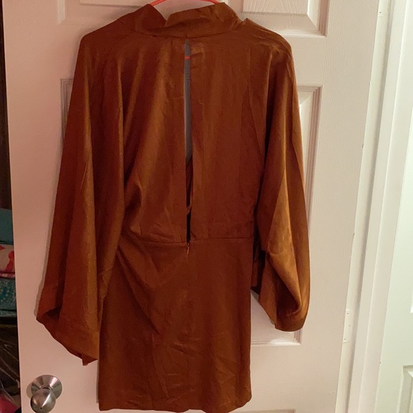 Rust colored kimono sleeve knot front dress - Picture 4 of 5